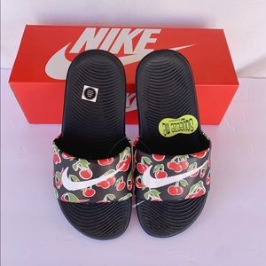 📣❣️SALE❣️NEW Nike Kids Kawa Cherry JDI Slide Sandals Shoes CJ4123-001